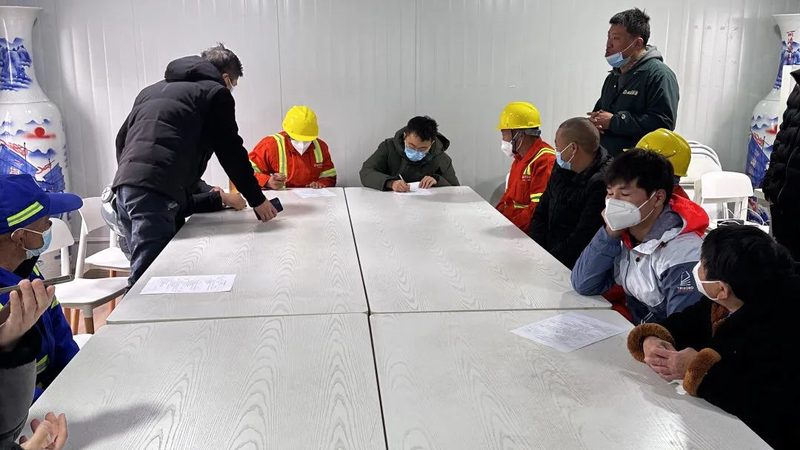 小标题：行业趋势与热门专业